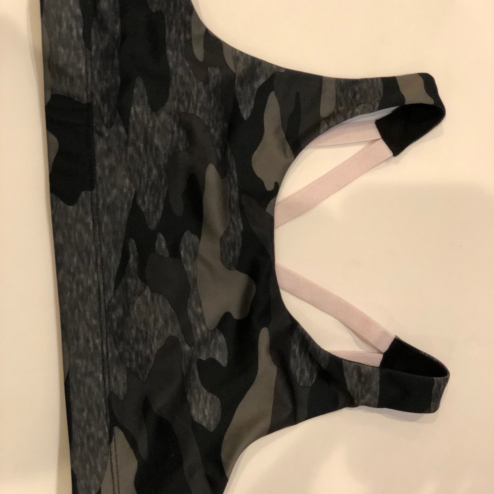 Gray camo sports bra dry fit Old Navy active kids